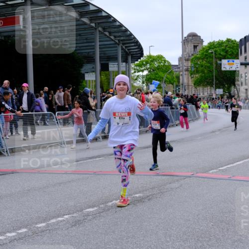25.04.2026 - Das Zehntel Tim E. http://msf.ph/oto/9578652 25.04.2026 11:05:12 Ziel 5051, 5172, 6195, 6241, 6480, 6481, 6587, 6739, 6765, 7210, 7213, 7215, 7216, 7268, 7295, 7578, 7589, 7637, 7645 meine-sportfotos.de