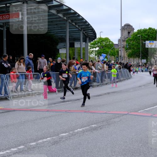 25.04.2026 - Das Zehntel Tim E. http://msf.ph/oto/9578659 25.04.2026 11:05:16 Ziel 5172, 6195, 6197, 6241, 6587, 6739, 6765, 7217, 7268, 7295, 7774, 7777 meine-sportfotos.de
