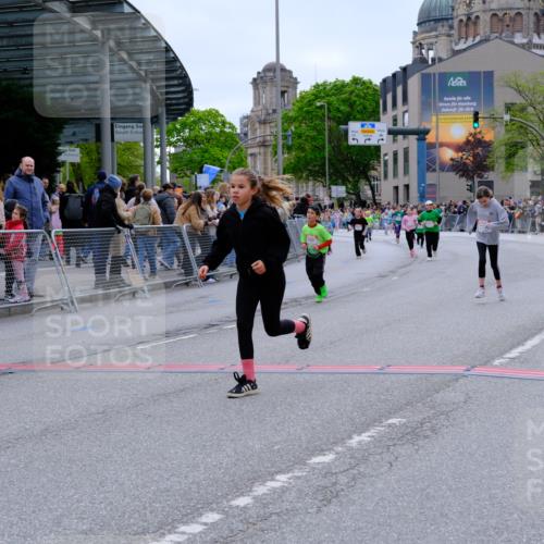 25.04.2026 - Das Zehntel Tim E. http://msf.ph/oto/9578675 25.04.2026 11:05:24 Ziel 6197, 6934, 7217, 7281, 7774, 7777, 18087 meine-sportfotos.de