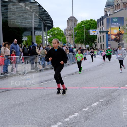 25.04.2026 - Das Zehntel Tim E. http://msf.ph/oto/9578677 25.04.2026 11:05:24 Ziel 6197, 6934, 7217, 7281, 7774, 7777, 18087 meine-sportfotos.de