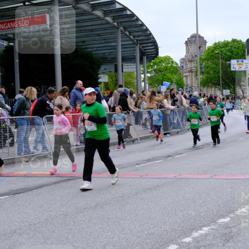 25.04.2026 - Das Zehntel Tim E. http://msf.ph/oto/9578691 25.04.2026 11:05:32 Ziel 5191, 5843, 5845, 5890, 6985, 7281, 7454, 7460, 7892, 7894, 7902, 18087 meine-sportfotos.de