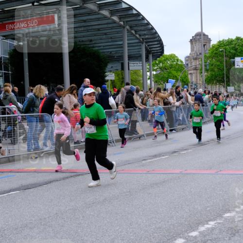 25.04.2026 - Das Zehntel Tim E. http://msf.ph/oto/9578692 25.04.2026 11:05:32 Ziel 5191, 5843, 5845, 5890, 6985, 7281, 7454, 7460, 7892, 7894, 7902, 18087 meine-sportfotos.de