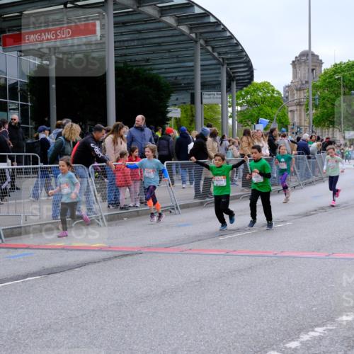 25.04.2026 - Das Zehntel Tim E. http://msf.ph/oto/9578698 25.04.2026 11:05:34 Ziel 5191, 5843, 5845, 5890, 6985, 7068, 7083, 7454, 7460, 7892, 7894, 7902 meine-sportfotos.de