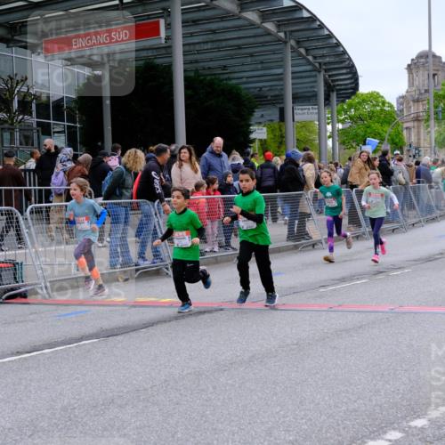 25.04.2026 - Das Zehntel Tim E. http://msf.ph/oto/9578703 25.04.2026 11:05:35 Ziel 5191, 5843, 5845, 5890, 6985, 7068, 7083, 7454, 7460, 7892, 7894, 7902 meine-sportfotos.de