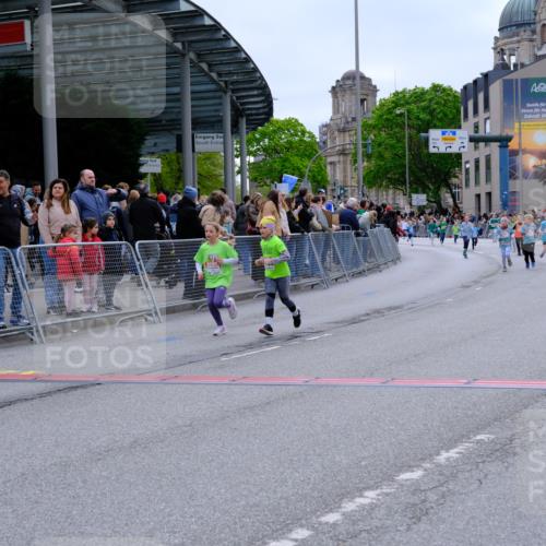 25.04.2026 - Das Zehntel Tim E. http://msf.ph/oto/9578714 25.04.2026 11:05:37 Ziel 5191, 5843, 5845, 5890, 6985, 7068, 7083, 7454, 7460, 7892, 7894, 7902 meine-sportfotos.de
