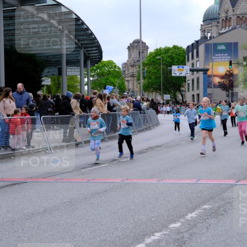 25.04.2026 - Das Zehntel Tim E. http://msf.ph/oto/9578724 25.04.2026 11:05:44 Ziel 5637, 5640, 5893, 5919, 6002, 6621, 6626, 6769, 6775, 7068, 7083, 7415, 7418, 7580, 7614 meine-sportfotos.de