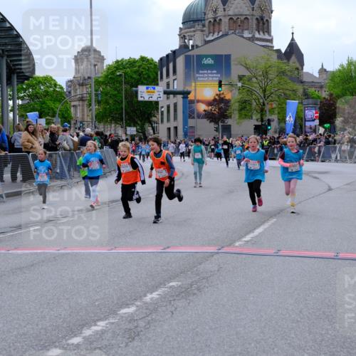 25.04.2026 - Das Zehntel Tim E. http://msf.ph/oto/9578766 25.04.2026 11:05:55 Ziel 5010, 5210, 5607, 5618, 5620, 5622, 5642, 5766, 5877, 5893, 5919, 6469, 6796, 6807, 7189, 7353, 7354, 7816, 7871 meine-sportfotos.de
