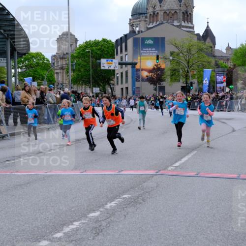25.04.2026 - Das Zehntel Tim E. http://msf.ph/oto/9578767 25.04.2026 11:05:55 Ziel 5010, 5210, 5607, 5618, 5620, 5622, 5642, 5766, 5877, 5893, 5919, 6469, 6796, 6807, 7189, 7353, 7354, 7816, 7871 meine-sportfotos.de