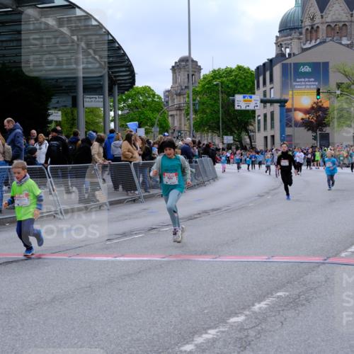 25.04.2026 - Das Zehntel Tim E. http://msf.ph/oto/9578786 25.04.2026 11:05:59 Ziel 5010, 5210, 5607, 5620, 5623, 5639, 5766, 5877, 6445, 6469, 6796, 6807, 7189, 7353, 7354, 7816 meine-sportfotos.de