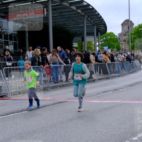 25.04.2026 - Das Zehntel Tim E. http://msf.ph/oto/9578792 25.04.2026 11:05:59 Ziel 5010, 5210, 5607, 5620, 5623, 5639, 5766, 5877, 6445, 6469, 6796, 6807, 7189, 7353, 7354, 7816 meine-sportfotos.de