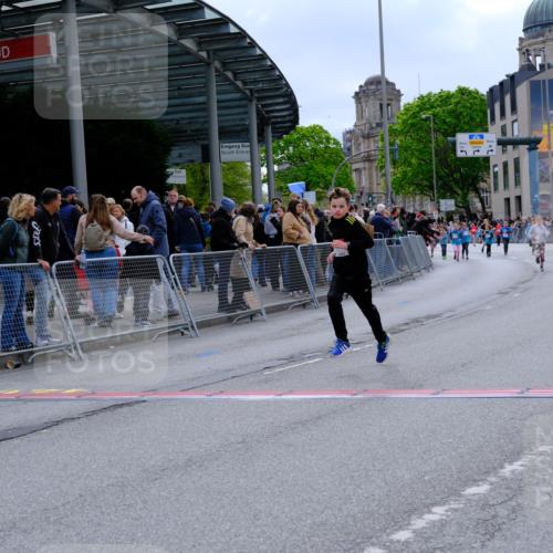 25.04.2026 - Das Zehntel Tim E. http://msf.ph/oto/9578796 25.04.2026 11:06:01 Ziel 5010, 5174, 5177, 5210, 5607, 5620, 5623, 5639, 5766, 5877, 6445, 6469, 6796, 6807, 7353, 7354 meine-sportfotos.de