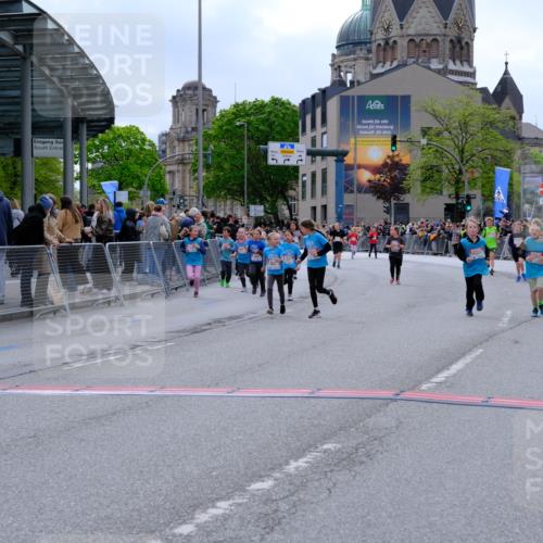25.04.2026 - Das Zehntel Tim E. http://msf.ph/oto/9578810 25.04.2026 11:06:09 Ziel 5174, 5177, 5611, 5623, 5631, 5639, 5656, 6273, 6445, 6776, 6835, 6841, 6863, 7765, 7786, 7793 meine-sportfotos.de