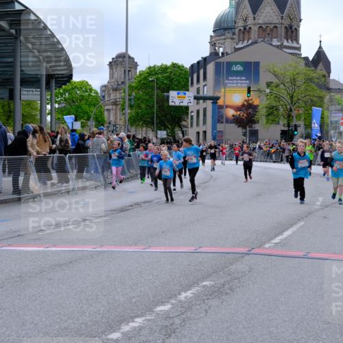 25.04.2026 - Das Zehntel Tim E. http://msf.ph/oto/9578812 25.04.2026 11:06:09 Ziel 5174, 5177, 5611, 5623, 5631, 5639, 5656, 6273, 6445, 6776, 6835, 6841, 6863, 7765, 7786, 7793 meine-sportfotos.de