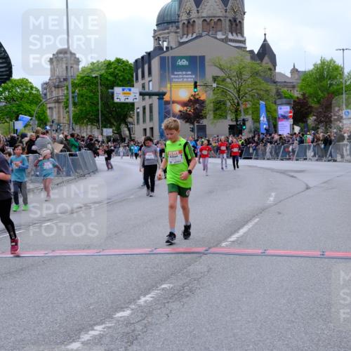 25.04.2026 - Das Zehntel Tim E. http://msf.ph/oto/9578845 25.04.2026 11:06:16 Ziel 5611, 5631, 5654, 5656, 5687, 6193, 6202, 6273, 6276, 6776, 6835, 6841, 6863, 7447, 7486, 7490, 7569, 7765, 7786, 7793 meine-sportfotos.de