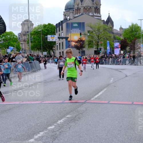 25.04.2026 - Das Zehntel Tim E. http://msf.ph/oto/9578846 25.04.2026 11:06:17 Ziel 5611, 5631, 5654, 5656, 5687, 6193, 6202, 6273, 6276, 6776, 6835, 6841, 6863, 7447, 7486, 7490, 7569, 7765, 7786, 7793 meine-sportfotos.de
