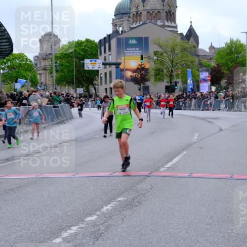25.04.2026 - Das Zehntel Tim E. http://msf.ph/oto/9578847 25.04.2026 11:06:17 Ziel 5611, 5631, 5654, 5656, 5687, 6193, 6202, 6273, 6276, 6776, 6835, 6841, 6863, 7447, 7486, 7490, 7569, 7765, 7786, 7793 meine-sportfotos.de