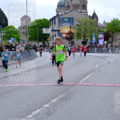 25.04.2026 - Das Zehntel Tim E. http://msf.ph/oto/9578848 25.04.2026 11:06:17 Ziel 5611, 5631, 5654, 5656, 5687, 6193, 6202, 6273, 6276, 6776, 6835, 6841, 6863, 7447, 7486, 7490, 7569, 7765, 7786, 7793 meine-sportfotos.de