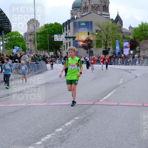 25.04.2026 - Das Zehntel Tim E. http://msf.ph/oto/9578849 25.04.2026 11:06:17 Ziel 5611, 5631, 5654, 5656, 5687, 6193, 6202, 6273, 6276, 6776, 6835, 6841, 6863, 7447, 7486, 7490, 7569, 7765, 7786, 7793 meine-sportfotos.de