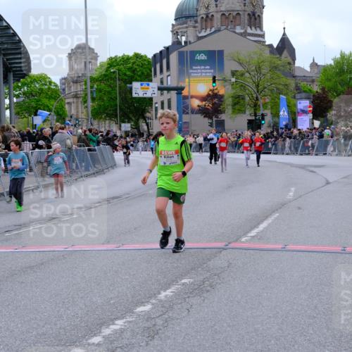 25.04.2026 - Das Zehntel Tim E. http://msf.ph/oto/9578850 25.04.2026 11:06:17 Ziel 5611, 5631, 5654, 5656, 5687, 6193, 6202, 6273, 6276, 6776, 6835, 6841, 6863, 7447, 7486, 7490, 7569, 7765, 7786, 7793 meine-sportfotos.de