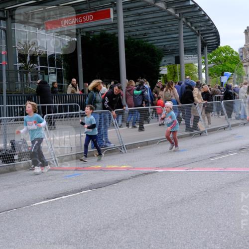 25.04.2026 - Das Zehntel Tim E. http://msf.ph/oto/9578865 25.04.2026 11:06:20 Ziel 5506, 5654, 5687, 6162, 6172, 6173, 6193, 6202, 6273, 6276, 7447, 7486, 7490, 7569, 7743 meine-sportfotos.de