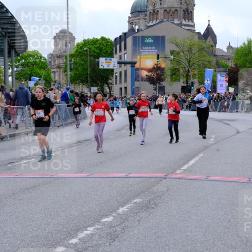 25.04.2026 - Das Zehntel Tim E. http://msf.ph/oto/9578870 25.04.2026 11:06:23 Ziel 5464, 5506, 6162, 6172, 6173, 6193, 6276, 6830, 7447, 7486, 7490, 7569, 7743 meine-sportfotos.de