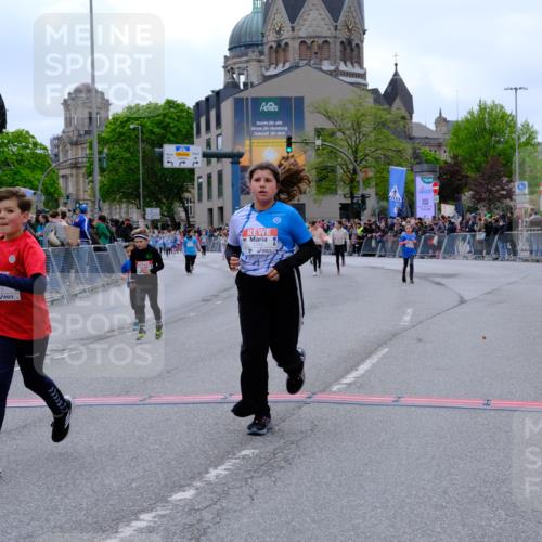 25.04.2026 - Das Zehntel Tim E. http://msf.ph/oto/9578890 25.04.2026 11:06:26 Ziel 5464, 5506, 6162, 6172, 6173, 6193, 6239, 6252, 6830, 6990, 7002, 7447, 7569, 7743, 8001 meine-sportfotos.de