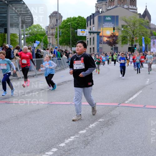 25.04.2026 - Das Zehntel Tim E. http://msf.ph/oto/9578919 25.04.2026 11:06:51 Ziel 5598, 5602, 5606, 5651, 6658, 7457, 7484, 7511, 7556, 7563, 7571, 7572, 7648, 7650, 7651, 7661, 7668, 7737, 7764, 7770, 7788 meine-sportfotos.de