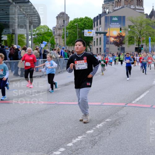 25.04.2026 - Das Zehntel Tim E. http://msf.ph/oto/9578920 25.04.2026 11:06:51 Ziel 5598, 5602, 5606, 5651, 6658, 7457, 7484, 7511, 7556, 7563, 7571, 7572, 7648, 7650, 7651, 7661, 7668, 7737, 7764, 7770, 7788 meine-sportfotos.de