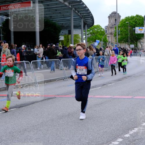 25.04.2026 - Das Zehntel Tim E. http://msf.ph/oto/9578932 25.04.2026 11:06:55 Ziel 5598, 5602, 5606, 5651, 6160, 6163, 6174, 6658, 7263, 7264, 7272, 7285, 7457, 7484, 7511, 7519, 7523, 7556, 7563, 7571, 7572, 7606, 7648, 7650, 7737, 7764 meine-sportfotos.de