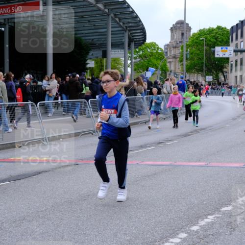 25.04.2026 - Das Zehntel Tim E. http://msf.ph/oto/9578933 25.04.2026 11:06:56 Ziel 5598, 5606, 5651, 6160, 6163, 6174, 6658, 7263, 7264, 7272, 7285, 7491, 7507, 7511, 7519, 7523, 7556, 7563, 7606, 7648, 7650, 7737, 7764 meine-sportfotos.de