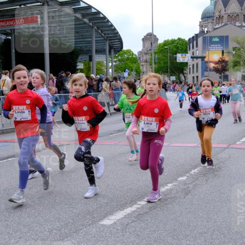 25.04.2026 - Das Zehntel Tim E. http://msf.ph/oto/9578942 25.04.2026 11:07:00 Ziel 5144, 5598, 5606, 5651, 6115, 6160, 6163, 6174, 6310, 6658, 7263, 7264, 7270, 7272, 7277, 7285, 7431, 7438, 7491, 7507, 7511, 7519, 7523, 7556, 7606, 7764, 7990 meine-sportfotos.de