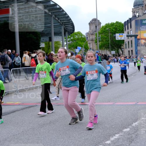 25.04.2026 - Das Zehntel Tim E. http://msf.ph/oto/9578957 25.04.2026 11:07:03 Ziel 5125, 5144, 5881, 6115, 6160, 6163, 6174, 6185, 6310, 6777, 7263, 7264, 7270, 7272, 7277, 7285, 7431, 7438, 7491, 7507, 7511, 7519, 7523, 7556, 7606, 7990 meine-sportfotos.de