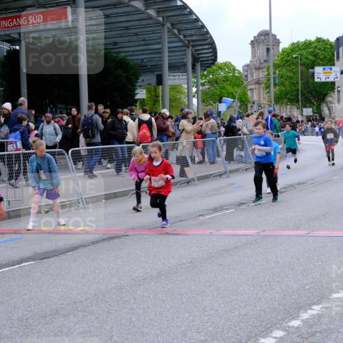25.04.2026 - Das Zehntel Tim E. http://msf.ph/oto/9578961 25.04.2026 11:07:05 Ziel 5027, 5060, 5061, 5064, 5125, 5144, 5881, 5887, 5939, 6115, 6185, 6310, 6777, 7263, 7264, 7270, 7272, 7277, 7285, 7431, 7438, 7491, 7507, 7519, 7606, 7990 meine-sportfotos.de