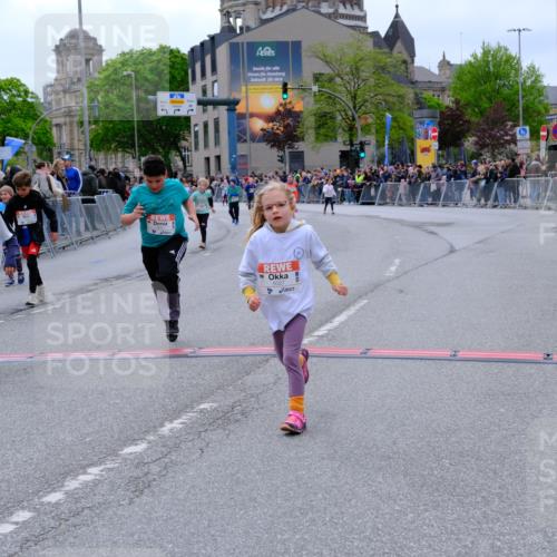 25.04.2026 - Das Zehntel Tim E. http://msf.ph/oto/9578976 25.04.2026 11:07:11 Ziel 5027, 5060, 5061, 5064, 5125, 5144, 5881, 5887, 5939, 5964, 6115, 6185, 6310, 6777, 6819, 7431, 7438, 7480, 7990 meine-sportfotos.de