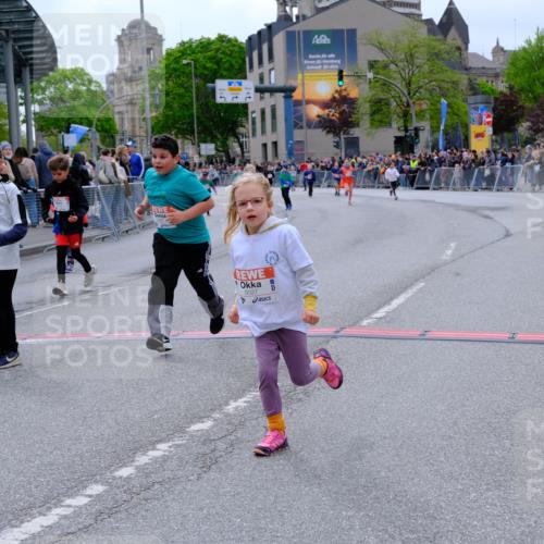 25.04.2026 - Das Zehntel Tim E. http://msf.ph/oto/9578979 25.04.2026 11:07:11 Ziel 5027, 5060, 5061, 5064, 5125, 5144, 5881, 5887, 5939, 5964, 6115, 6185, 6310, 6777, 6819, 7431, 7438, 7480, 7990 meine-sportfotos.de