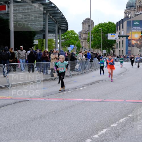 25.04.2026 - Das Zehntel Tim E. http://msf.ph/oto/9578984 25.04.2026 11:07:16 Ziel 5027, 5060, 5061, 5064, 5887, 5939, 5964, 6443, 6559, 6819, 7365, 7480, 7852 meine-sportfotos.de