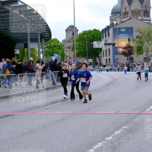 25.04.2026 - Das Zehntel Tim E. http://msf.ph/oto/9579002 25.04.2026 11:07:24 Ziel 5397, 5400, 6443, 6559, 7365, 7463, 7477, 7852, 7985, 8055 meine-sportfotos.de