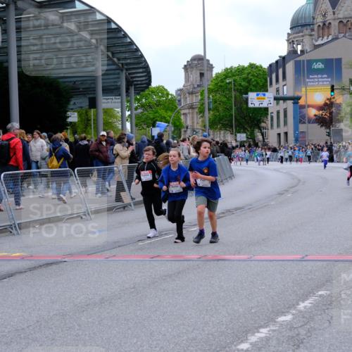 25.04.2026 - Das Zehntel Tim E. http://msf.ph/oto/9579006 25.04.2026 11:07:24 Ziel 5397, 5400, 6443, 6559, 7365, 7463, 7477, 7852, 7985, 8055 meine-sportfotos.de