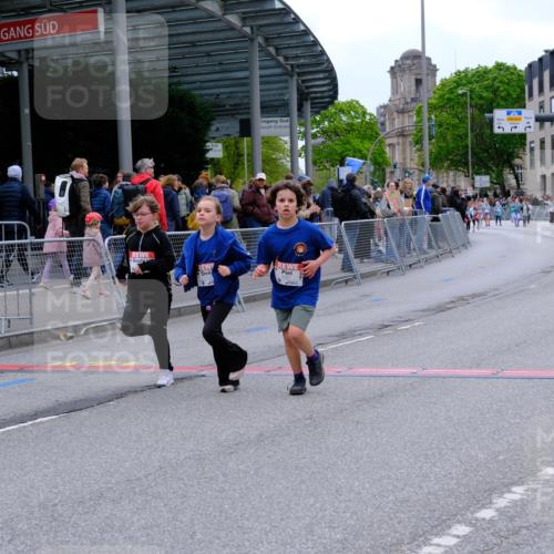 25.04.2026 - Das Zehntel Tim E. http://msf.ph/oto/9579008 25.04.2026 11:07:25 Ziel 5397, 5400, 6443, 6559, 7463, 7477, 7985, 8055 meine-sportfotos.de
