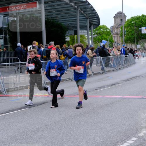 25.04.2026 - Das Zehntel Tim E. http://msf.ph/oto/9579010 25.04.2026 11:07:25 Ziel 5397, 5400, 6443, 6559, 7463, 7477, 7985, 8055 meine-sportfotos.de