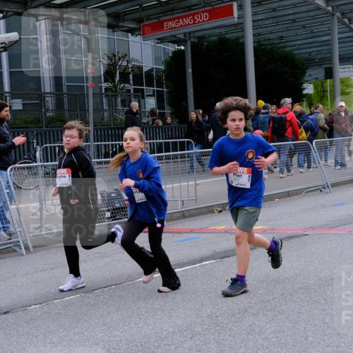 25.04.2026 - Das Zehntel Tim E. http://msf.ph/oto/9579016 25.04.2026 11:07:26 Ziel 5397, 5400, 6443, 6559, 7463, 7477, 7985, 8055 meine-sportfotos.de