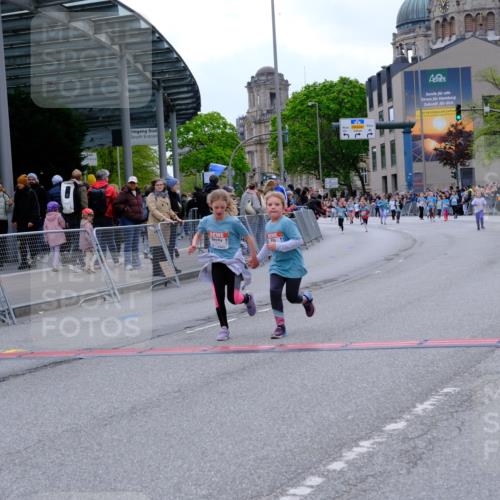 25.04.2026 - Das Zehntel Tim E. http://msf.ph/oto/9579020 25.04.2026 11:07:29 Ziel 5397, 5400, 7463, 7477, 7985, 8055 meine-sportfotos.de