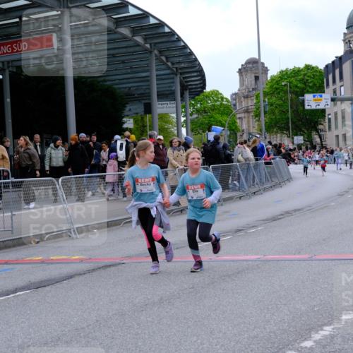 25.04.2026 - Das Zehntel Tim E. http://msf.ph/oto/9579026 25.04.2026 11:07:30 Ziel 5397, 5400, 7463, 7477, 7985, 8055 meine-sportfotos.de
