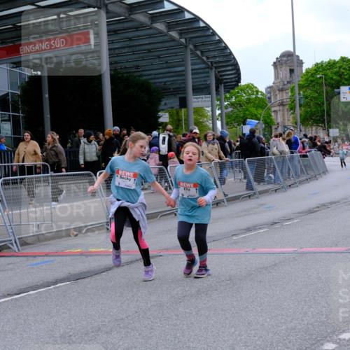 25.04.2026 - Das Zehntel Tim E. http://msf.ph/oto/9579029 25.04.2026 11:07:30 Ziel 5397, 5400, 7463, 7477, 7985, 8055 meine-sportfotos.de