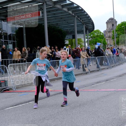 25.04.2026 - Das Zehntel Tim E. http://msf.ph/oto/9579031 25.04.2026 11:07:31 Ziel 5397, 5400, 7463, 7477, 8055 meine-sportfotos.de