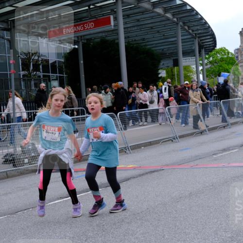 25.04.2026 - Das Zehntel Tim E. http://msf.ph/oto/9579035 25.04.2026 11:07:31 Ziel 5397, 5400, 7463, 7477, 8055 meine-sportfotos.de