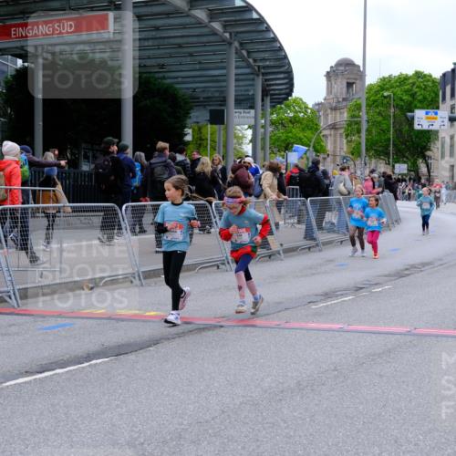 25.04.2026 - Das Zehntel Tim E. http://msf.ph/oto/9579043 25.04.2026 11:07:43 Ziel 5054, 6800, 6803, 7425, 7503, 7558, 7568, 7570 meine-sportfotos.de