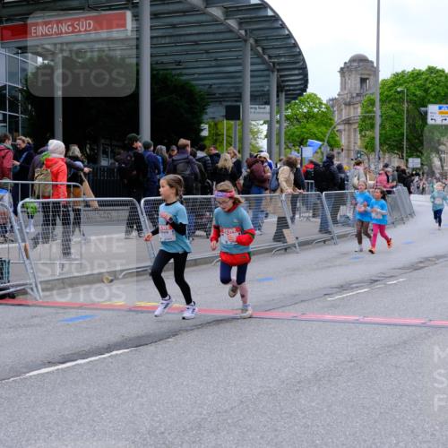 25.04.2026 - Das Zehntel Tim E. http://msf.ph/oto/9579045 25.04.2026 11:07:43 Ziel 5054, 6800, 6803, 7425, 7503, 7558, 7568, 7570 meine-sportfotos.de