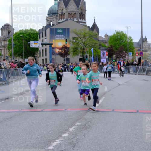 25.04.2026 - Das Zehntel Tim E. http://msf.ph/oto/9579058 25.04.2026 11:07:51 Ziel 5932, 5936, 6048, 6049, 6462, 6562, 6563, 6800, 6803, 7419, 7425, 7451, 7503, 7558 meine-sportfotos.de