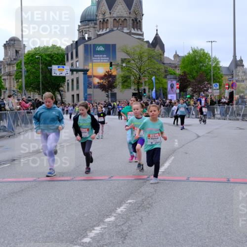 25.04.2026 - Das Zehntel Tim E. http://msf.ph/oto/9579059 25.04.2026 11:07:51 Ziel 5932, 5936, 6048, 6049, 6462, 6562, 6563, 6800, 6803, 7419, 7425, 7451, 7503, 7558 meine-sportfotos.de
